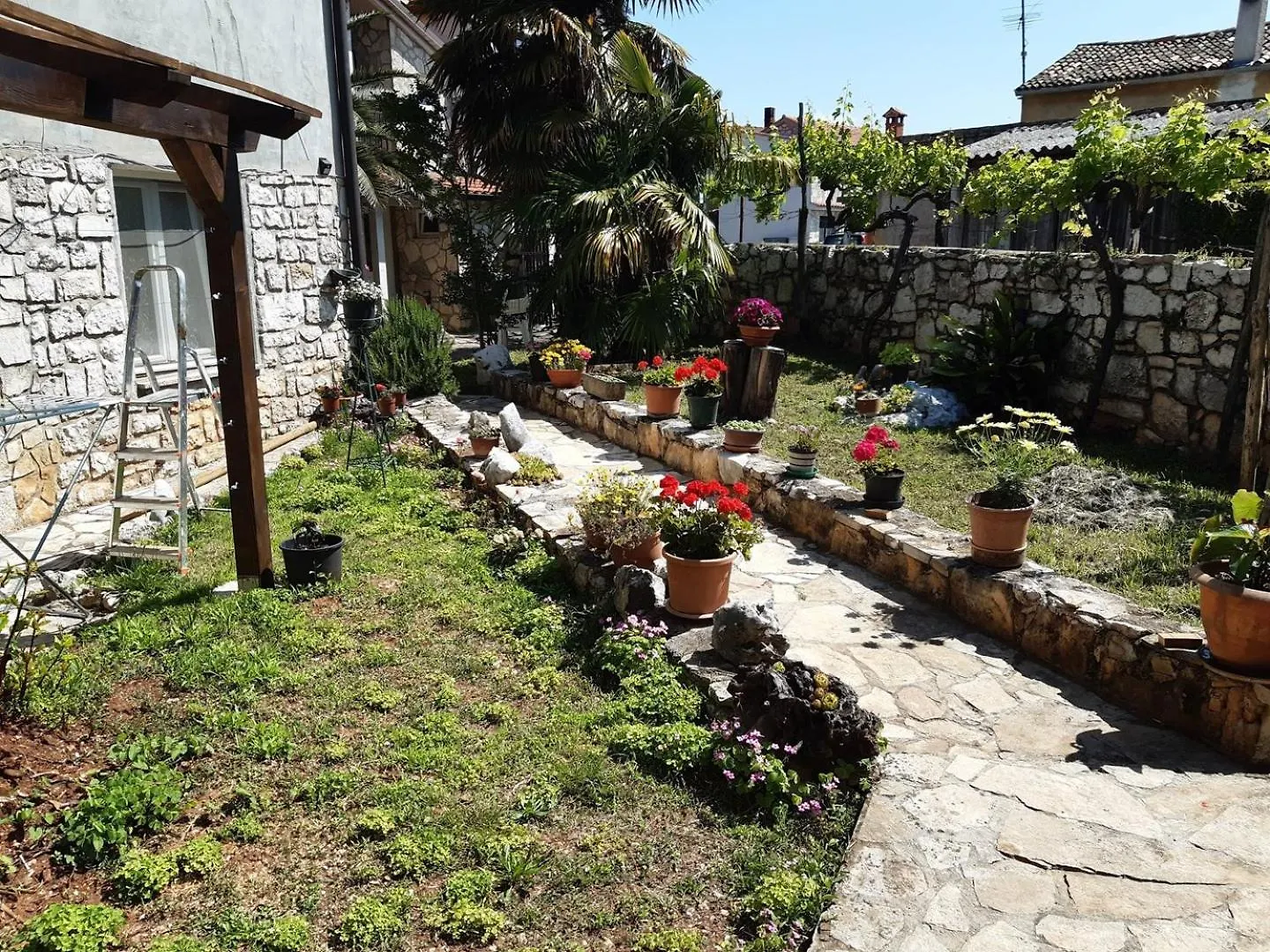 App Luka 1 - Green Garden For Children And Pets Porec 0*,  Croatia