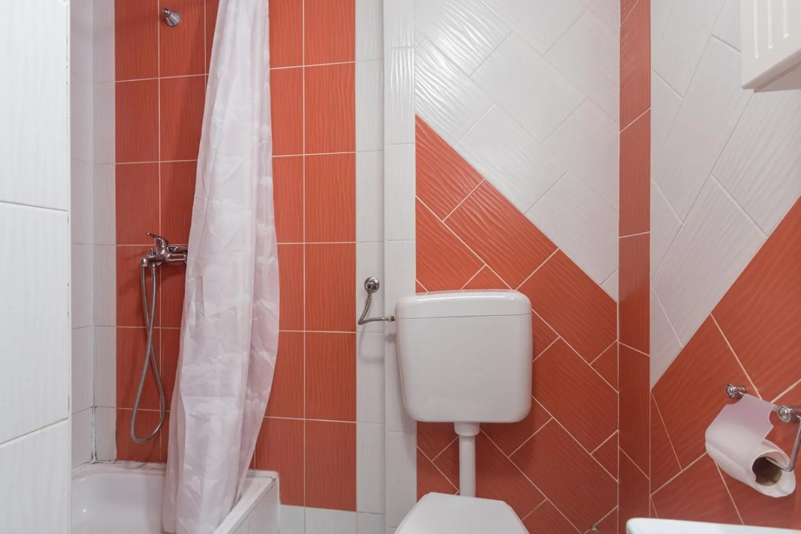 App Luka 1 - Green Garden For Children And Pets Porec 0*,  Croatia