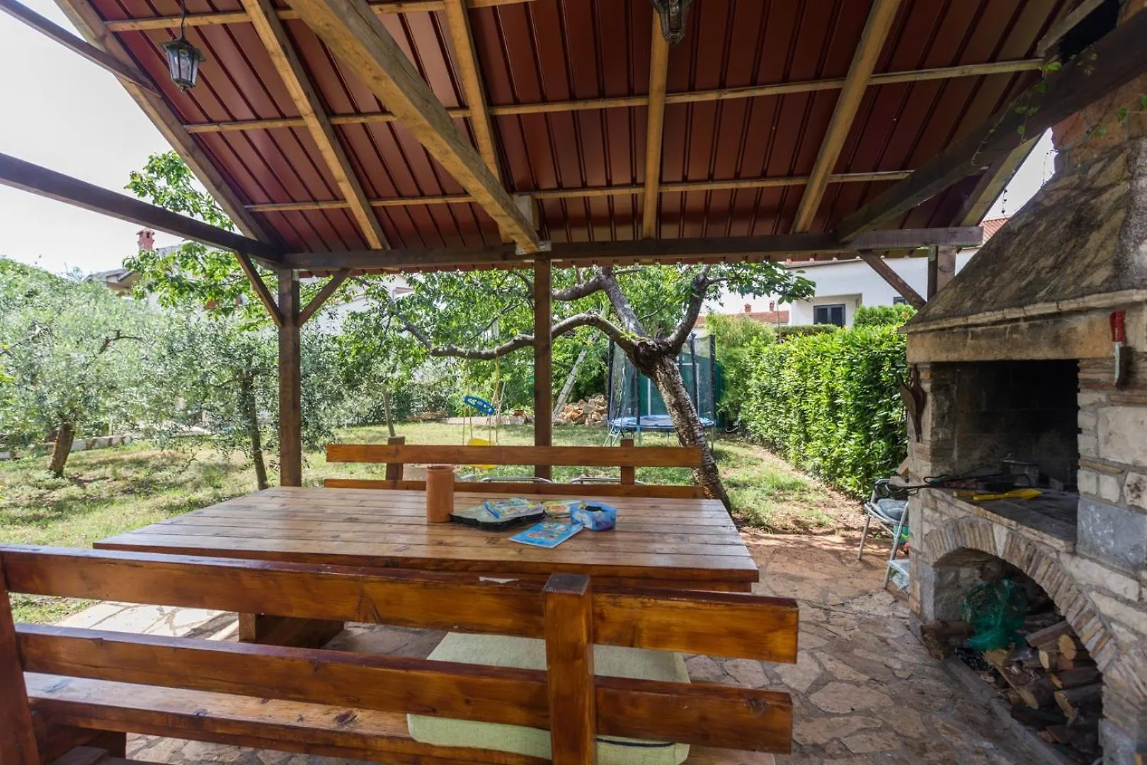 App Luka 1 - Green Garden For Children And Pets Porec Croatia
