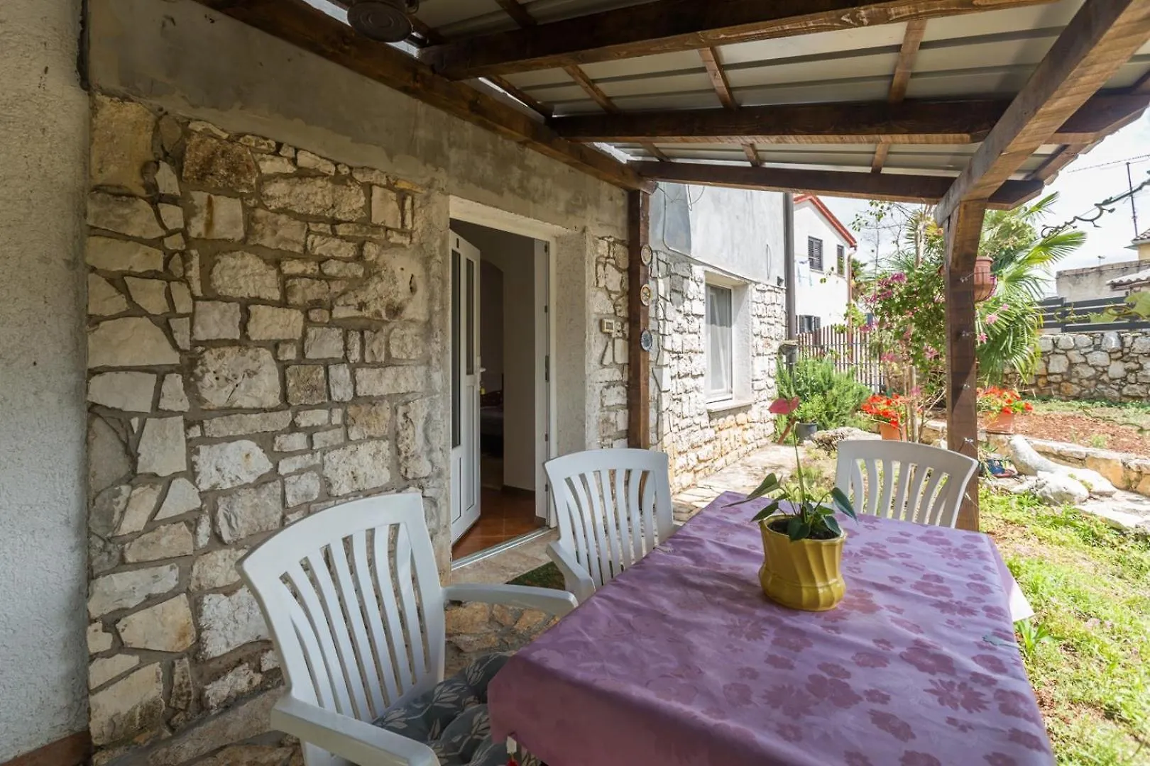 App Luka 1 - Green Garden For Children And Pets Porec