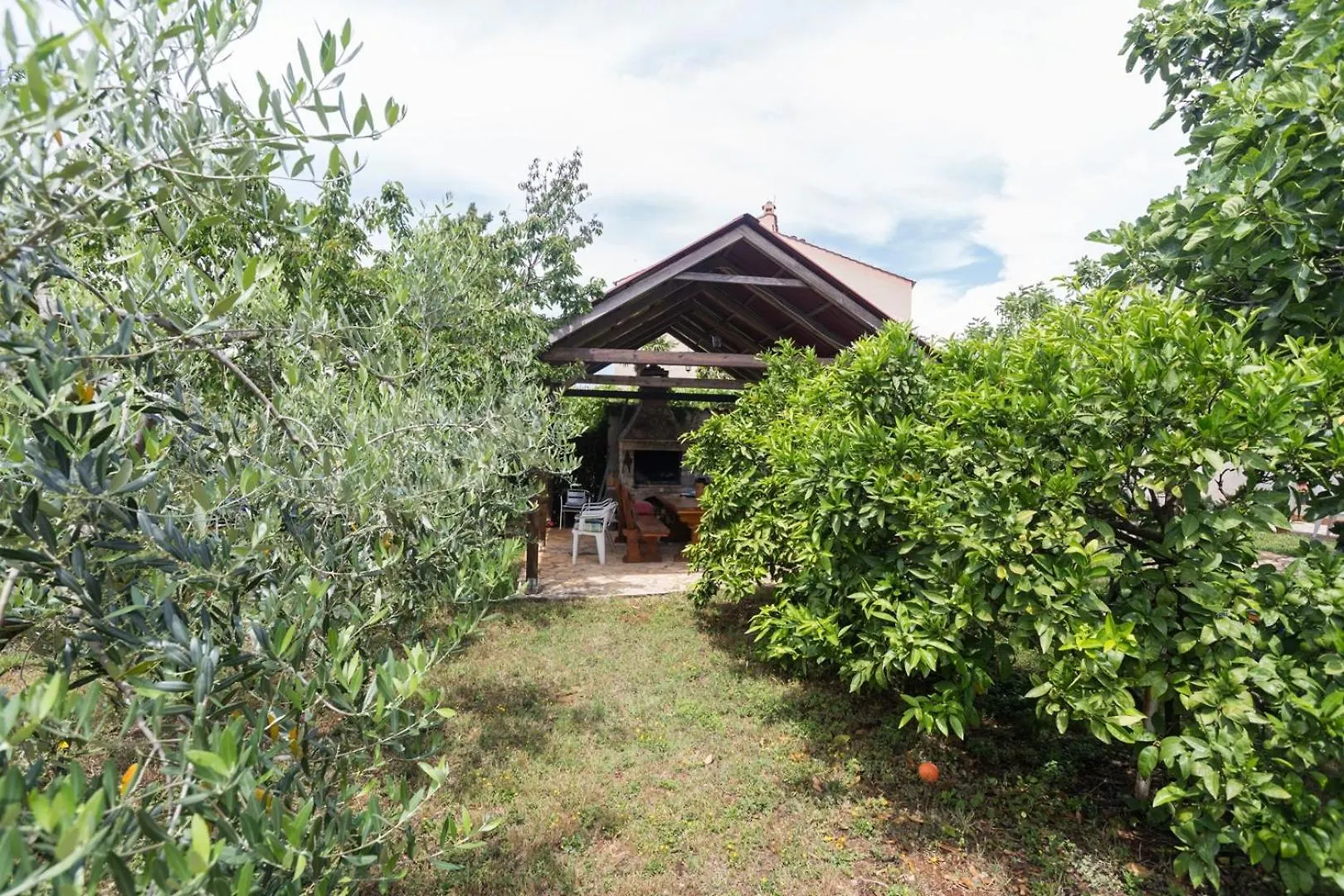 App Luka 1 - Green Garden For Children And Pets Porec Guest house